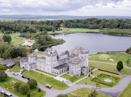 Dromoland Castle, hotel in Newmarket on Fergus