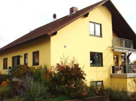 Ferienwohnung Glückstein, хотел с паркинг в Großeibstadt