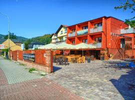 Pensjonat & Restauracja Lustrzany Zakątek, nhà khách ở Szczyrk