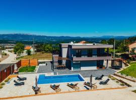 Luxury villa Tori in Imotski, pool, Hotel in Lokvičič