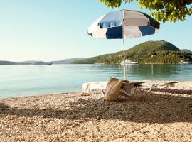 Avra Beach Hotel、ニドリのホテル