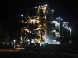 Bodināyakkanūr에 위치한 호텔 Kumaran Kudil - New Family Home Stay VL Bodinayakkanur, Theni