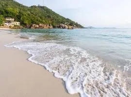 Penthouse Crystal Bay Apartments