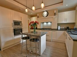 Luxary 4 Bed, 4 bathroom house in central Burnley, hotel Burnleyben