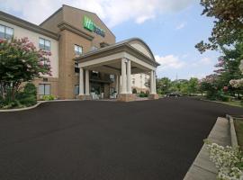 Holiday Inn Express Troutville-Roanoke North, an IHG Hotel, hotell i Troutville