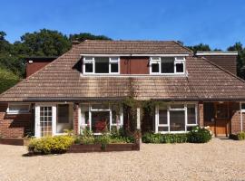 Abacus Bed and Breakfast, Blackwater, Hampshire, hotel dicht bij: Luchthaven Blackbushe - BBS, 