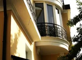 Luxury Private House in City Center