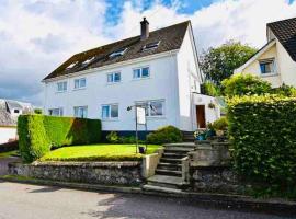Aldourie Guest House, apartment in Fort William