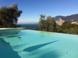 Guesthouse Grand View, B&B in Malcesine