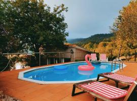 Casa Rural Area con piscina, селска къща в Гондомар