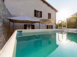 Borgo Santa Lucia Apartment with Private Parking & Garden