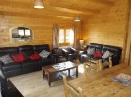 AVONVALE HOLIDAY LODGES, your home from home on the edge of THE COTSWOLDS