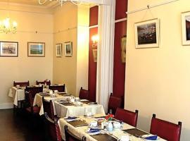 Melrose Guest House, hotel v destinaci Douglas