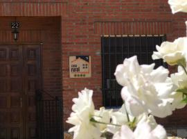 Casa Rural Alaejos, guest house in Alaejos