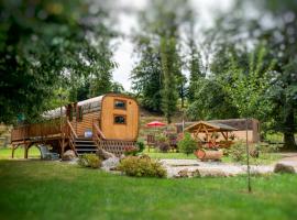 Ma roulotte sous les chênes- Au naturel, vacation rental in Raon-aux-Bois