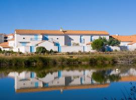 Madame Vacances Les Maisons du Lac, apart-hotel u gradu Sen Žan de Mon