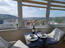 Luxury Apartment with a stunning view, FREE parking, lúxushótel í Tuzla