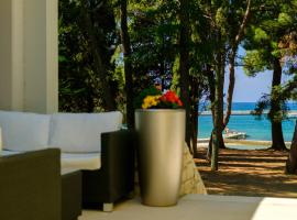 Hotel Flores, hotel em Porec