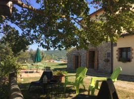 Villa San Regolino whit private pool, feriebolig i Radicondoli