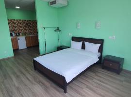 Luxor Inn & Suites, hotel en Chernivtsi