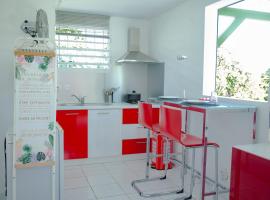 Studio Redshine, self-catering accommodation in Sainte-Anne