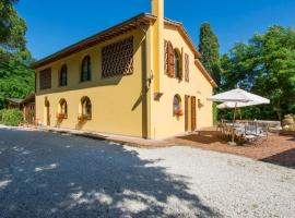 Holiday Home La Gora by Interhome, hotell i Montopoli in Val dʼArno