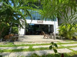 ๋ํผ์ ์์นํ ํธํ
Nornlamphun Boutique Hotel