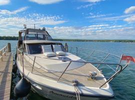 Luxusurlaub auf der Amavida Yacht / Scharmützelsee, laivamajoitus kohteessa Bad Saarow