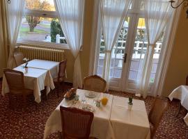 Les 3 rois by YY, hotel din Villers-Bocage