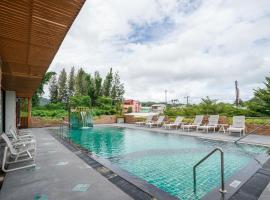 CA Hotel and Residence Phuket - SHA Extra Plus, hotel dicht bij: busterminal 2 Phuket, Phuket