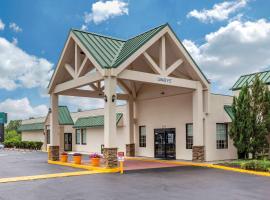 Quality Inn & Suites Hanes Mall, hotel u gradu Vinston-Salem