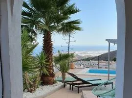 CASA JAN with pool, mountain and sea views.