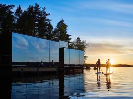 Lake Hotel Lehmonkärki - Haasi Mirror Houses: Asikkala şehrinde bir otel