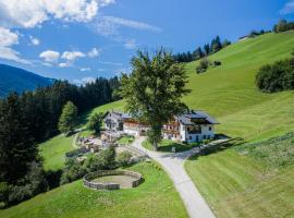 Haubenthal, hotel di Villabassa