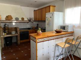 Ca Ramonet, pet-friendly hotel in Arañuel