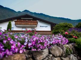 Klostergut, nhà nghỉ trang trại ở Castelbello