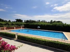 Camping La Rueda, hotel v destinaci Cubelles