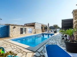 Bluesun Sibenik Apartments, luxury hotel in Šibenik