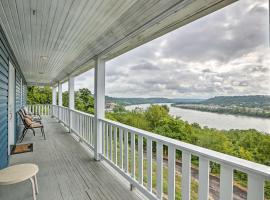 Queen City Home with Ohio River View - 3 Mi to Dtwn!、シンシナティのコテージ