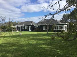 Pa Road B&B Kerikeri NZ, отель типа «постель и завтрак» в городе Керайкри