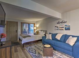 Steamboat Springs Studio Less Than 1 Mi to Ski Resort, hotel s hidromasažnom kadom u gradu 'Steamboat Springs'