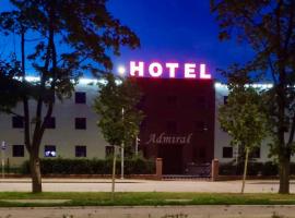 Hotel i Restauracja Admirał, hotel en Legnica