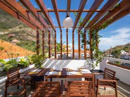 Madeira Surf Camp, hostel in Porto da Cruz