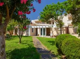 Beach Front House Kalamaki Bungalow