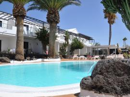 Los Tulipanes, hotel a prop de Aeroport de Lanzarote, 