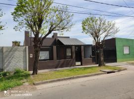 Complejo Berazategui โรงแรมราคาถูกในVilla D. Sobral