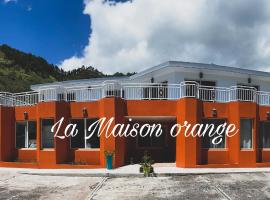La Maison Orange, hotel sa Mo'orea