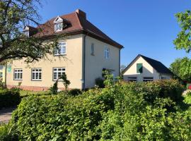 Landhaus Karnin, hotel near Karnin Railway Bridge, Karnin (Usedom)