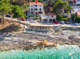 Beachfront Villa Tempera with Seaview