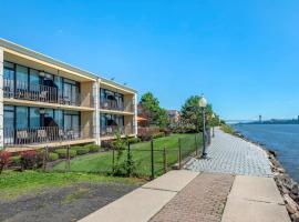 Comfort Inn Edgewater on Hudson River, hotel with parking in Edgewater
